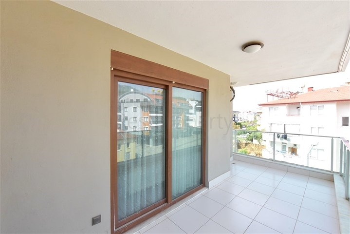 Пентхаус 4+1 с отдельной кухней в районе Оба