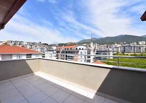 Пентхаус 4+1 с отдельной кухней в районе Оба