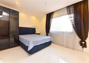 Уютная квартира 1+1 в популярном жилом комплексе в районе Махмутлар