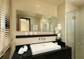 Таунхаус в самом центре Лагуны