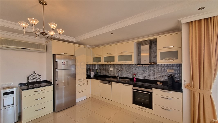 Пентхаус 4+1 в районе Джикджилли с видовыми характеристиками на море