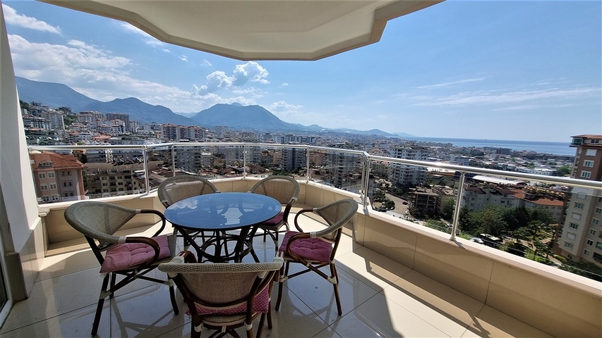 Пентхаус 4+1 в районе Джикджилли с видовыми характеристиками на море