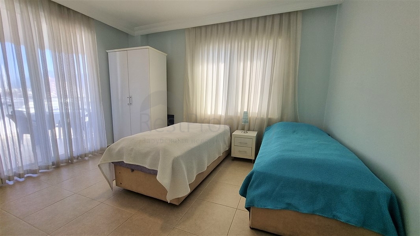 Пентхаус 3+1 с видом на море в районе Джикджилли