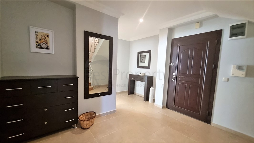 Пентхаус 3+1 с видом на море в районе Джикджилли