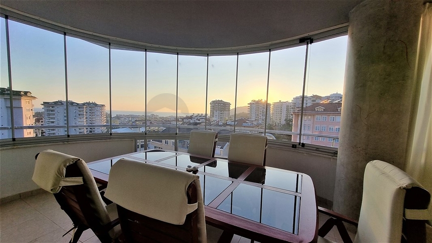 Пентхаус 3+1 с видом на море в районе Джикджилли