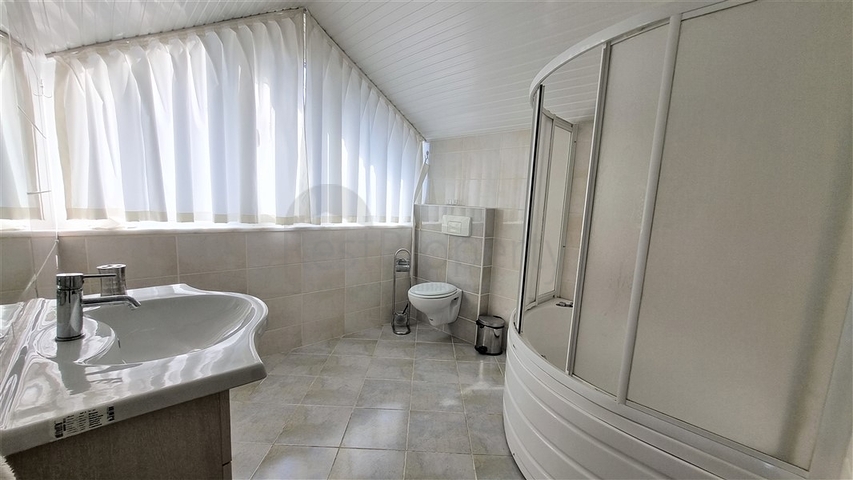 Пентхаус 3+1 с видом на море в районе Джикджилли