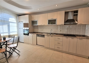 Пентхаус 3+1 с видом на море в районе Джикджилли