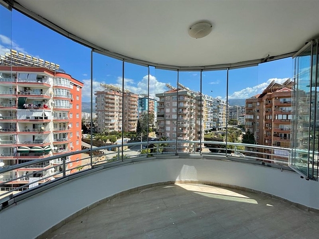 Просторная квартира 2+1 в районе Тосмур