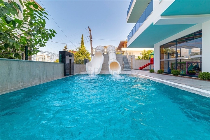 Квартира 2+1 с видом на море в Махмутларе