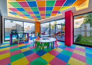 Квартира 2+1 с видом на море в Махмутларе