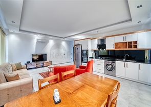 Квартира 2+1 с видом на море в Махмутларе