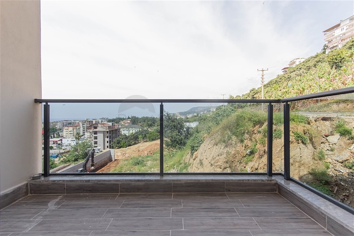 Меблированная квартира 1+1 всего в 750 м от пляжа Клеопатра