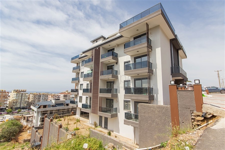 Меблированная квартира 1+1 всего в 750 м от пляжа Клеопатра