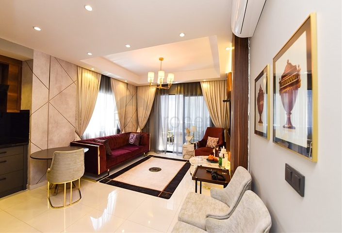 Шикарная квартира 2+1 в популярном комплексе в районе Махмутлар