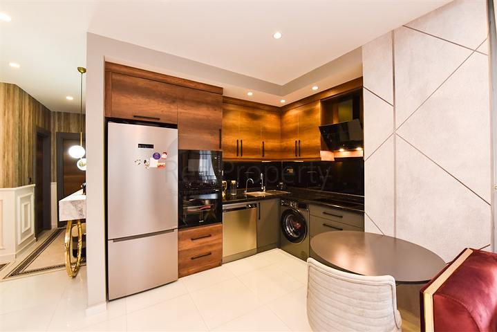 Шикарная квартира 2+1 в популярном комплексе в районе Махмутлар