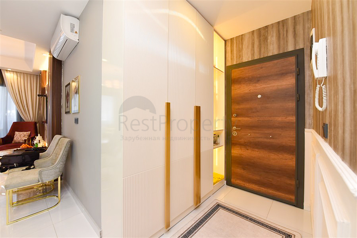 Шикарная квартира 2+1 в популярном комплексе в районе Махмутлар