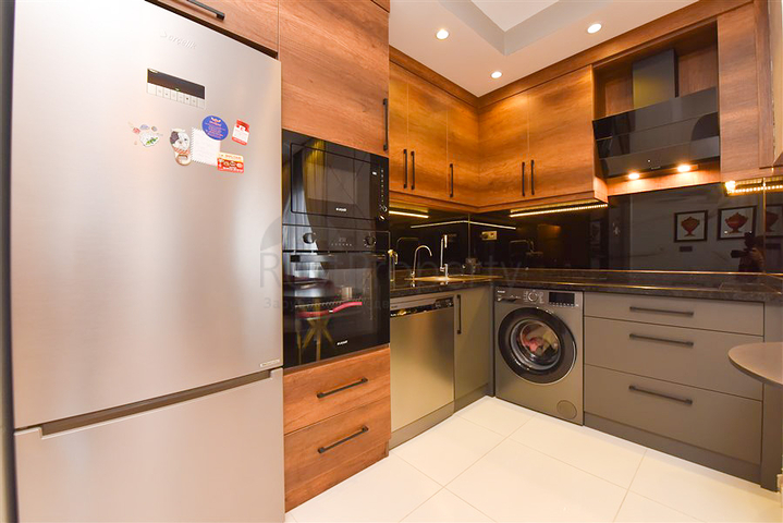 Шикарная квартира 2+1 в популярном комплексе в районе Махмутлар