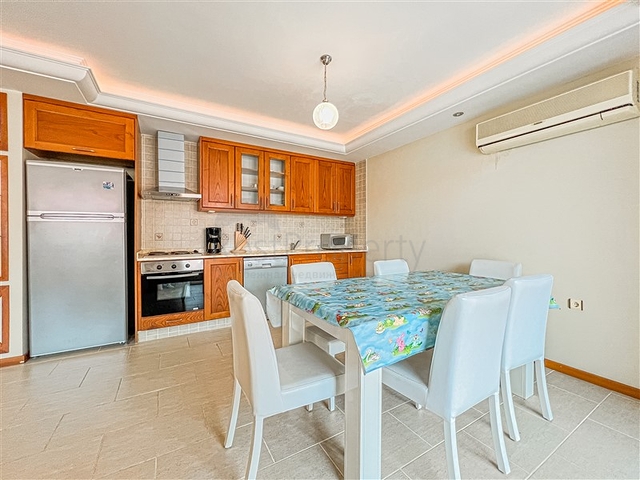 Квартира планировкой 2+1 в районе Махмутлар 50 м от моря