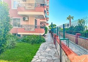 Квартира планировкой 2+1 в районе Махмутлар 50 м от моря