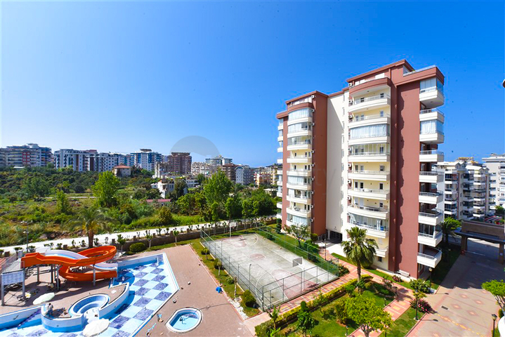 Просторная квартира 3+1 в районе Тосмур