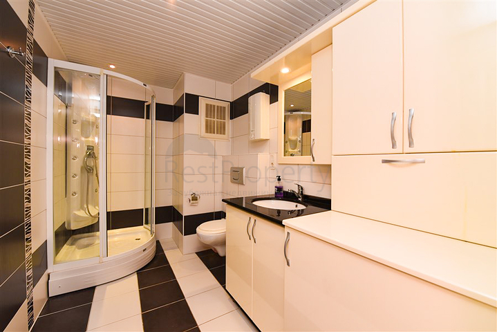 Просторная квартира 3+1 в районе Тосмур