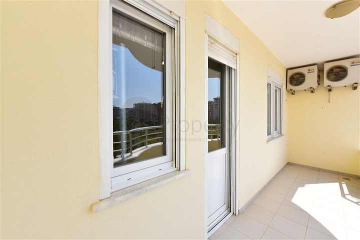 Просторная квартира 3+1 в районе Тосмур