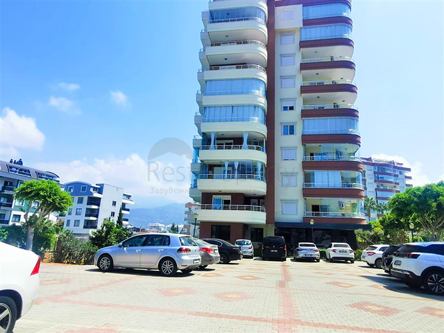 Просторная квартира 3+1 в районе Тосмур