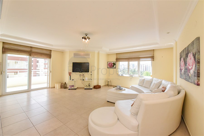 Просторная квартира 3+1 в районе Тосмур