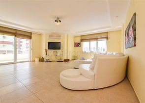 Просторная квартира 3+1 в районе Тосмур