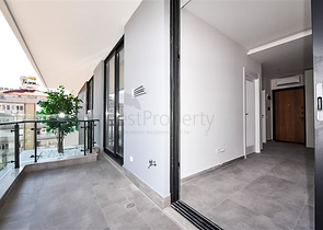 Просторная двухкомнатная квартира на Клеопатре