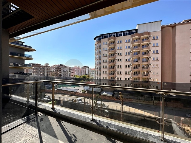 1+1 в новом комплексе на Клеопатре