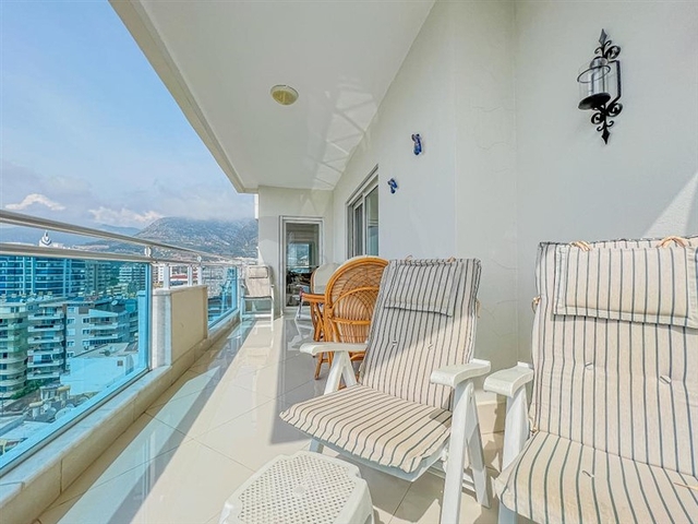 Квартира 2+1 с видом на море в районе Махмутлар