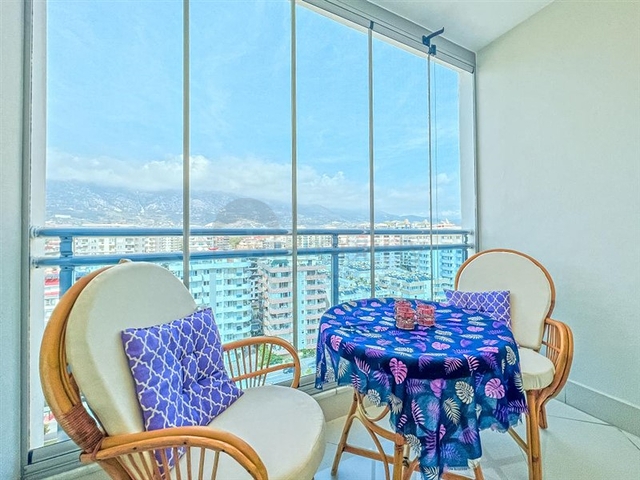 Квартира 2+1 с видом на море в районе Махмутлар