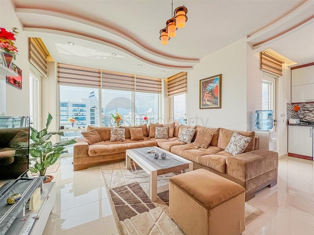 Квартира 2+1 с видом на море в районе Махмутлар