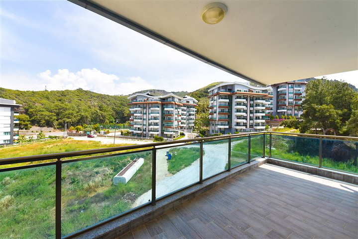 Апартаменты 2+1 в живописном районе Каргыджак всего в 300 м от моря