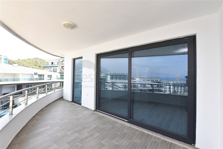 Новая квартира с шикарным видом в районе Каргыджак