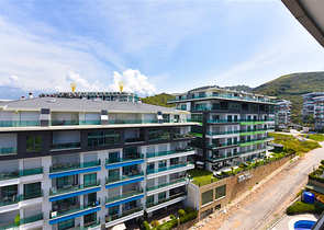 Новая квартира с шикарным видом в районе Каргыджак