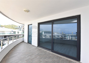 Новая квартира с шикарным видом в районе Каргыджак