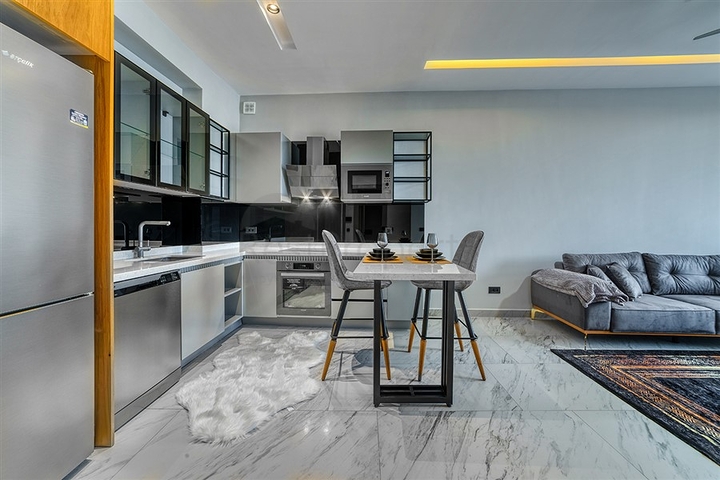 Двухкомнатная квартира на первой береговой линии в Каргыджак