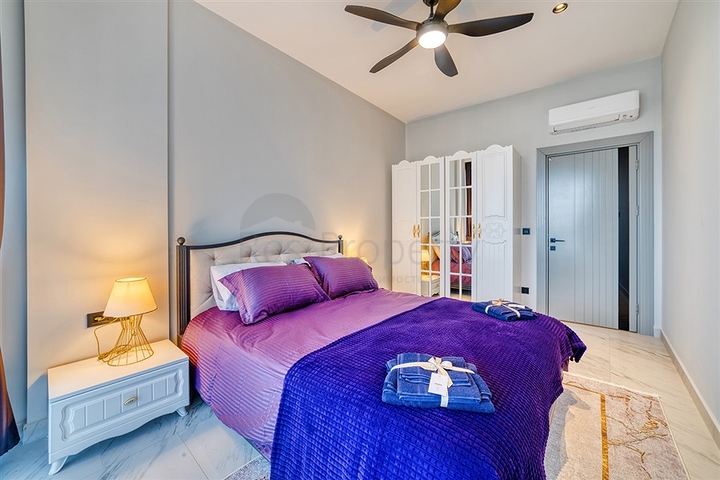 Двухкомнатная квартира на первой береговой линии в Каргыджак