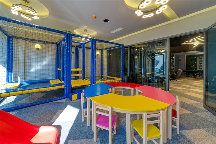 Двухкомнатная квартира на первой береговой линии в Каргыджак