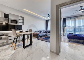 Двухкомнатная квартира на первой береговой линии в Каргыджак