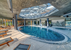 Двухкомнатная квартира на первой береговой линии в Каргыджак