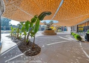 Двухкомнатная квартира на первой береговой линии в Каргыджак