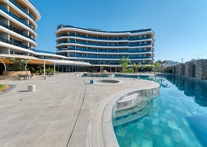 Двухкомнатная квартира на первой береговой линии в Каргыджак