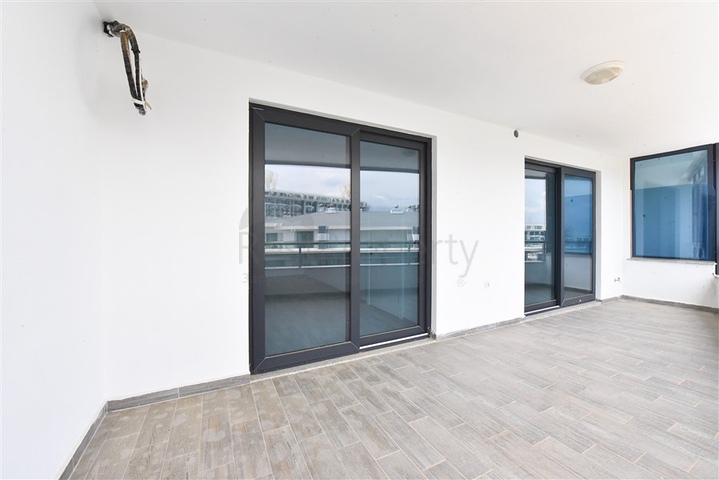 Роскошный пентхаус с видом на Средиземное море в районе Каргыджак