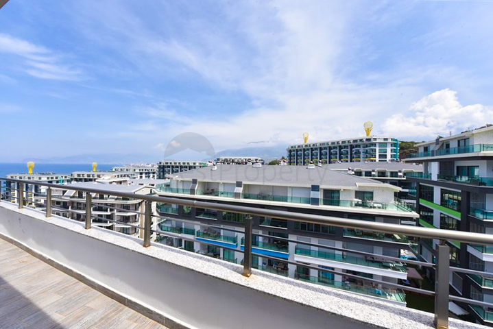 Роскошный пентхаус с видом на Средиземное море в районе Каргыджак