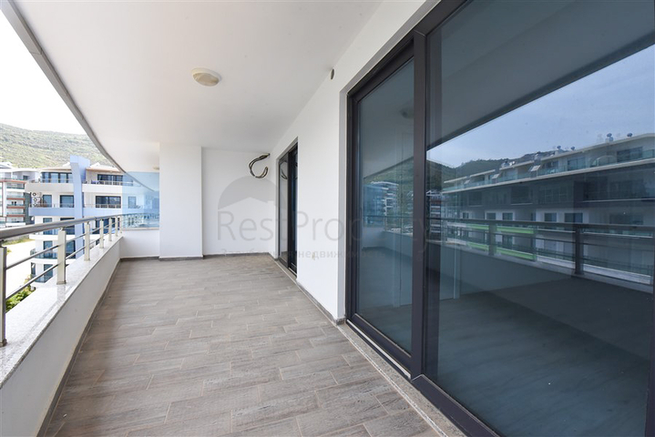 Роскошный пентхаус с видом на Средиземное море в районе Каргыджак