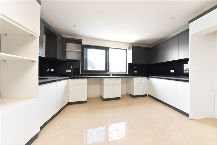 Роскошный пентхаус с видом на Средиземное море в районе Каргыджак