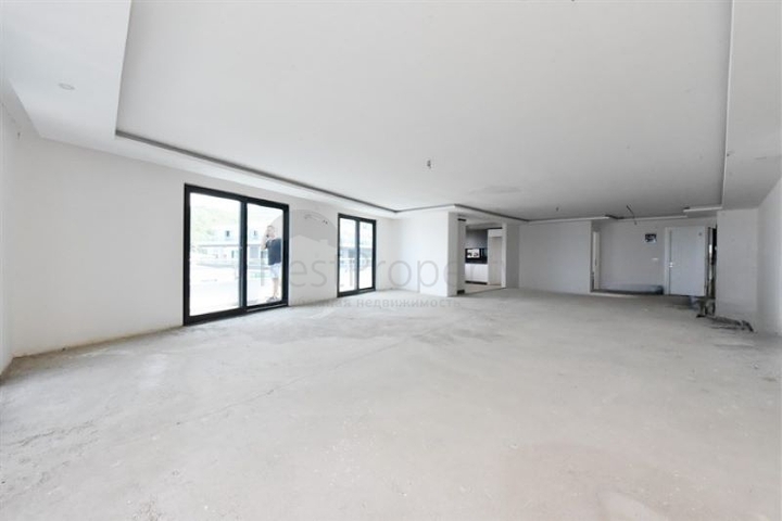 Роскошный пентхаус с видом на Средиземное море в районе Каргыджак